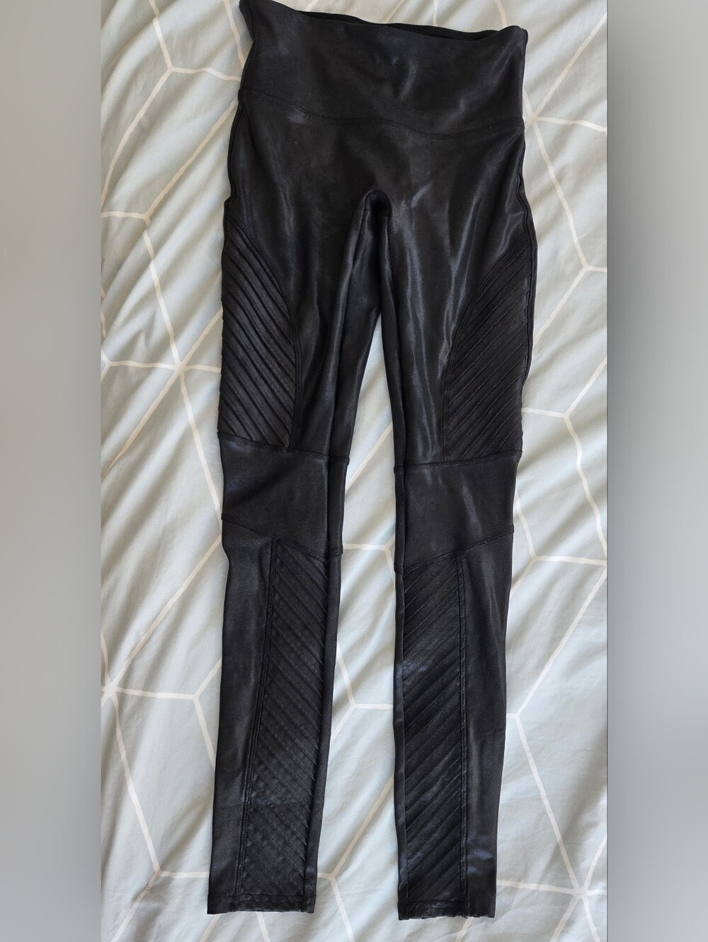 Spanx Fake Leather Leggings Textured